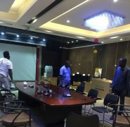 熱烈歡迎塞內加爾客戶到我司參觀體驗英嘉尼智能影音系統