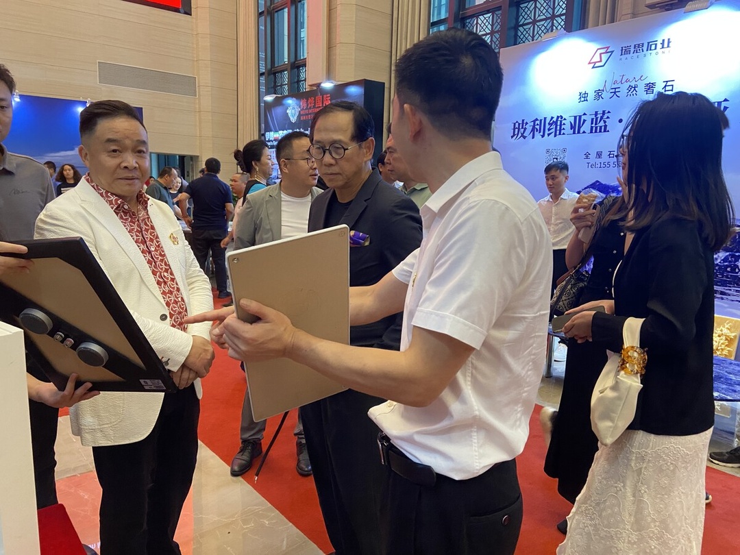 展位現(xiàn)場體驗英嘉尼ENJOUN產品